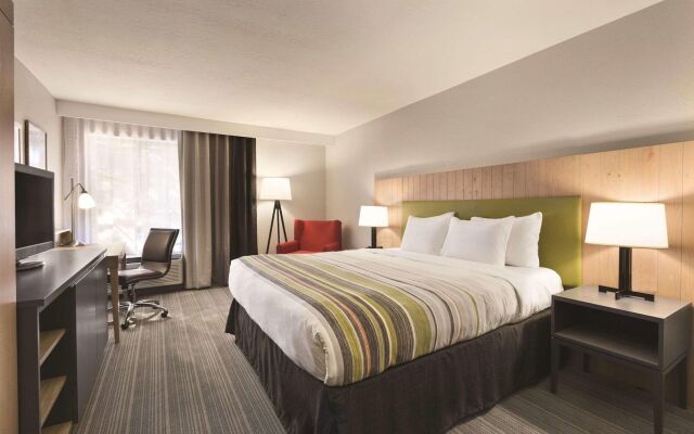 Country Inn & Suites by Radisson, Monterey Beachfront-Marina, CA