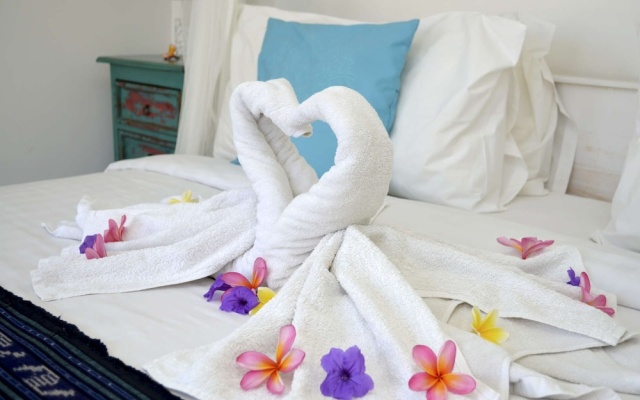 Rent a Luxury Villa in Bali Close to the Beach – Guest Rooms – Tibubeneng