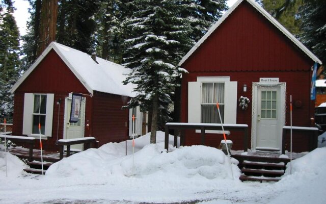Tahoma Meadows Bed and Breakfast Cottages