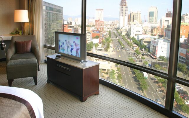 Grand Forward Hotel
