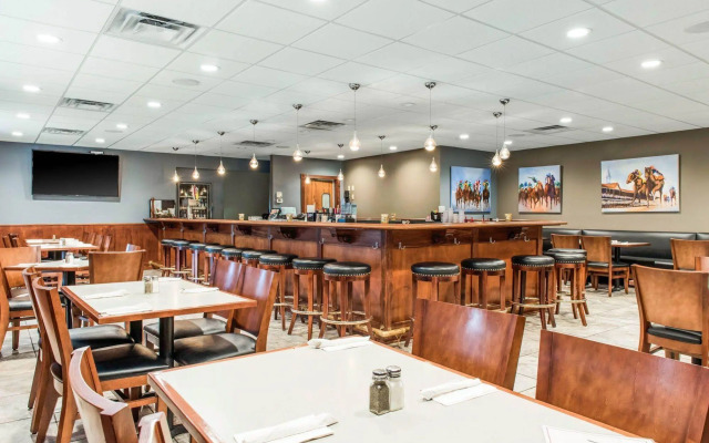 Quality Inn Austintown - Youngstown West