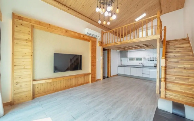 Yeosu Arum Oceanview Whole House Pension