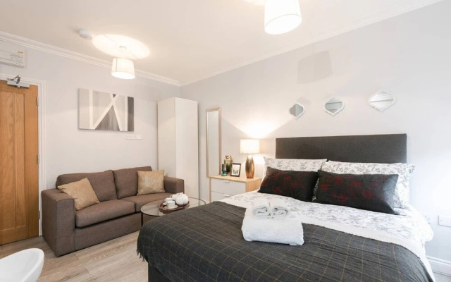 11 Helena House Business Apartment