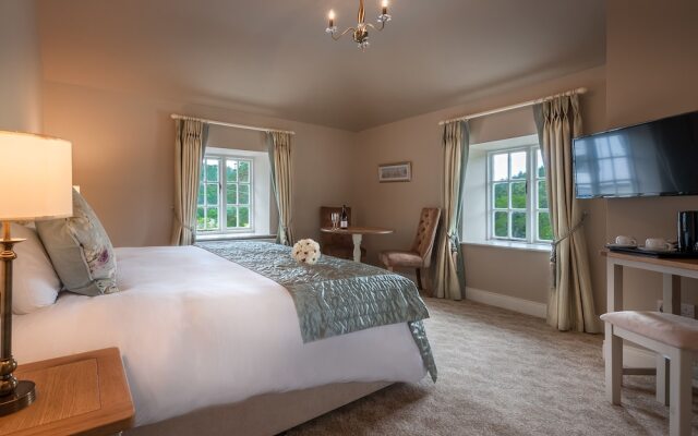 Woodenbridge Hotel and Lodge