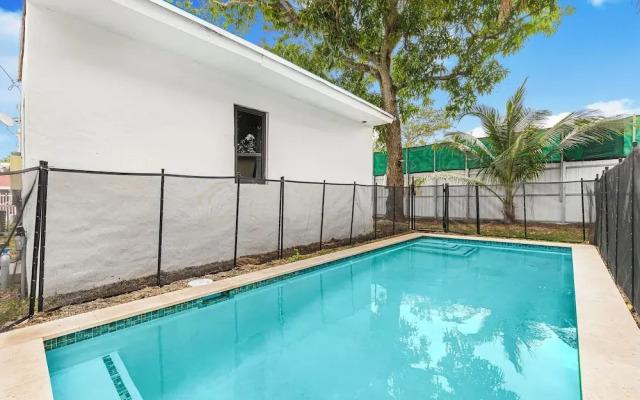 Spacious 3BR House with Private Pool