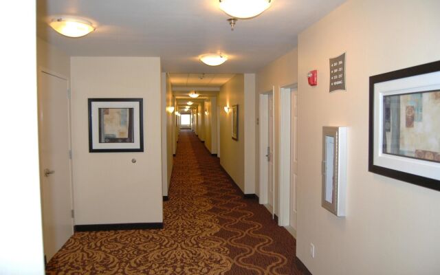 Best Western Plus MidAmerica Hotel