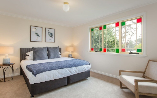 Stunning Katoomba Home With Lush Garden&playground – Guest Rooms – Sydney