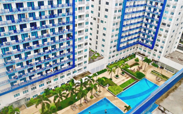 CondoDeal at Sea Residences