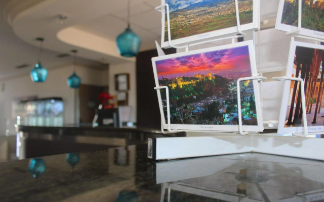 Hotel Reyes Ziríes
