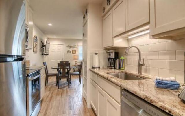 Courtyard #123 Condo