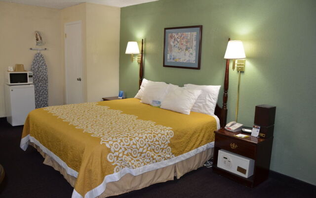 Days Inn Southern Hills/ORU