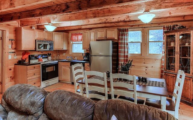 The Lazy Nutt Retreat - 2 Br Cabin