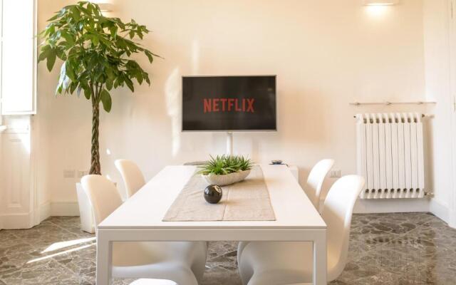 Art View Luxury Apartment