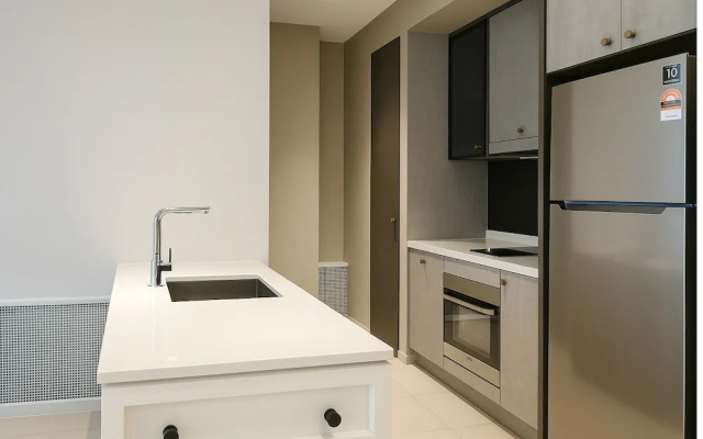 Millerz Square by Tido Tido