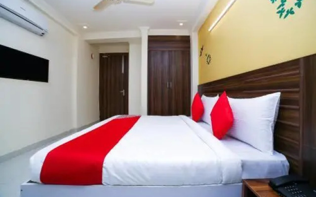 Collection O 74986 Hotel Sky Villas Near Palam Metro Station