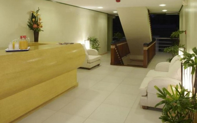 Shore Time Hotel