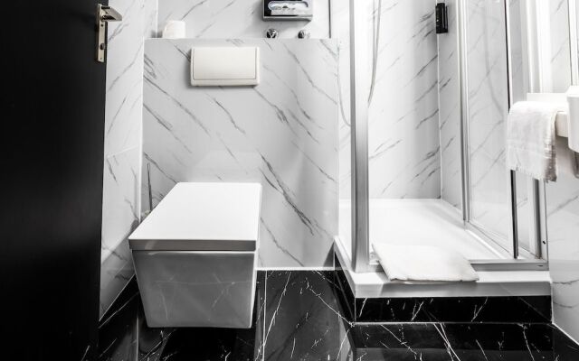 Hotel Belmont Classic