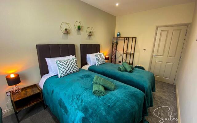 The Wild Fauna Suite - Petite Suites