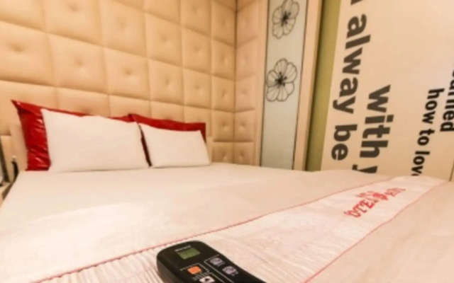 Shine Motel