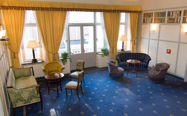 First Hotel Statt