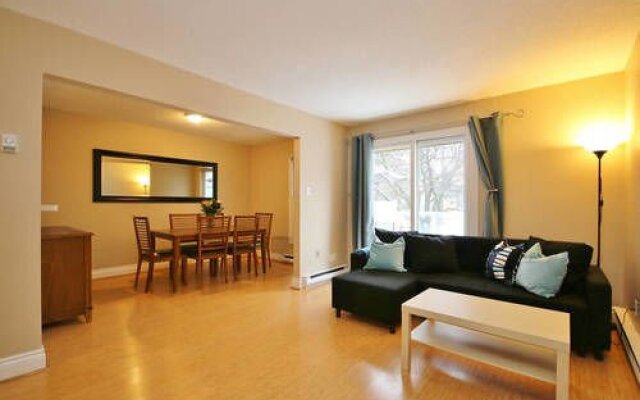 LM Stays -Near Airport & Golf & Shopping