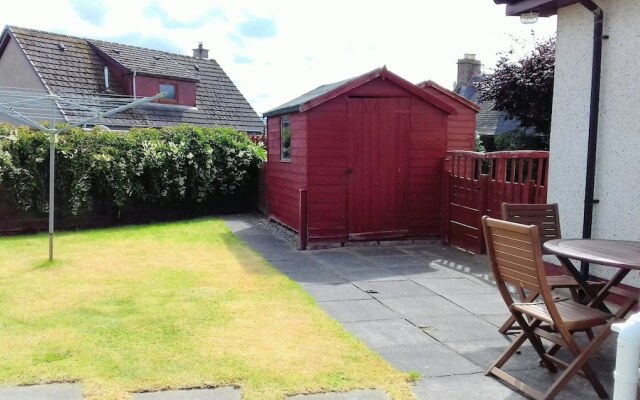 2 Bed Home With Private Garden in the Highlands