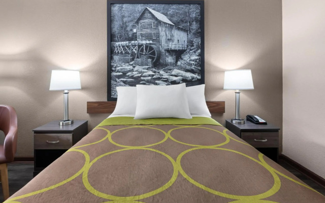 Super 8 by Wyndham Bridgeport/Clarksburg Area