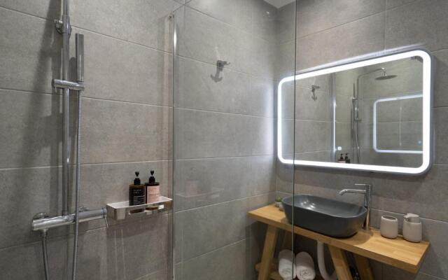 AKRI Suites Vourvoulos