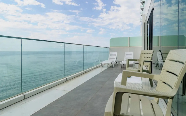 GLOBALSTAY Batumi View Apartments. Beach
