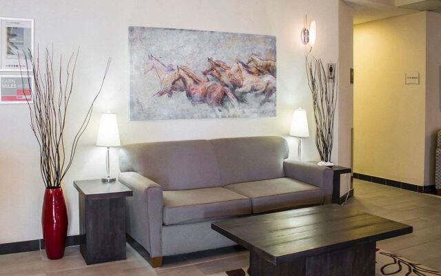 Ramada by Wyndham Nisku Edmonton Airport