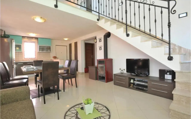 Holiday home Neoric 2