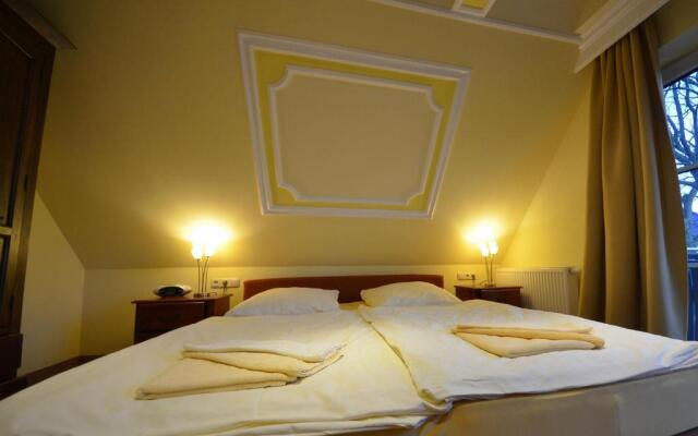 Reet - Eckhaus 17f "moosbeere"