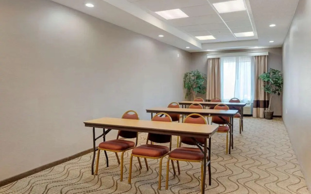 Comfort Suites Oxford I-20 Exit 188