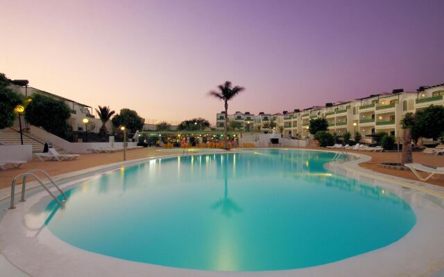 Plaza Palmeras Hotel