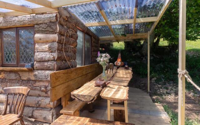 Wood Cabin & 4 Large Bell Tents - Hapus Hideaway