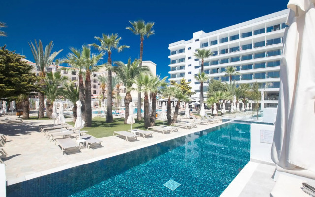 Bohemian Gardens Hotel