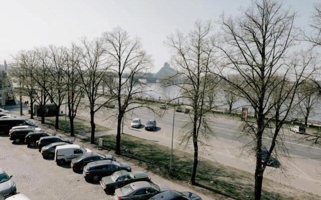 Heart of Old Town - Riverside view