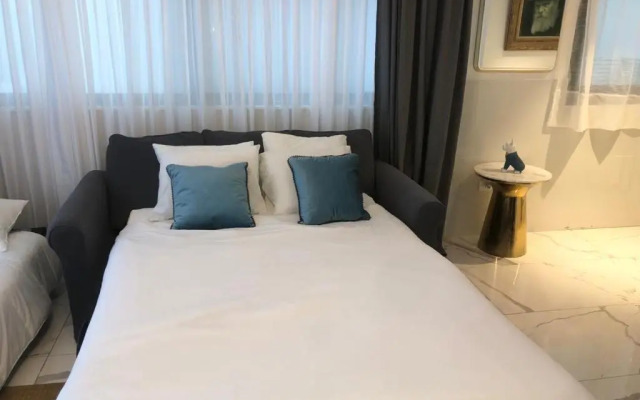 Best Apartment TEL AVIV CENTER 50Meters from the beach/PARKING