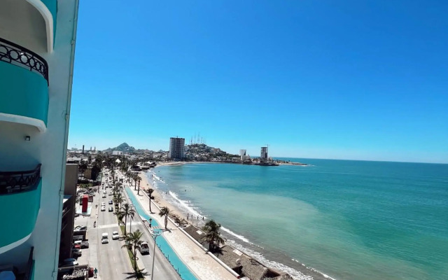 Hotel Playa Marina