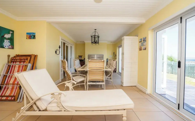 Charming Langebaan Holiday Home With Panoramic Views