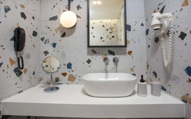 Mazoren Art Hotel