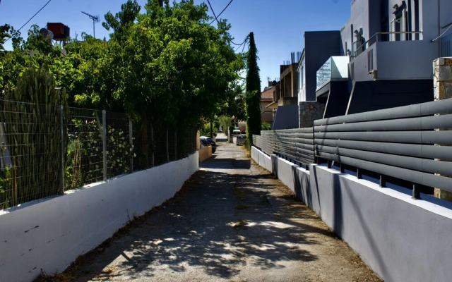 "spyros" 1-room Apartment - Simple, Cozy, Close to the Beach