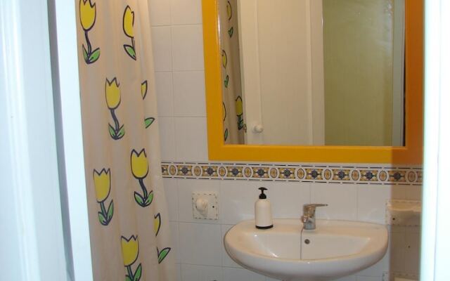 Apartment - 2 Bedrooms with Pool and Sea views - 107777