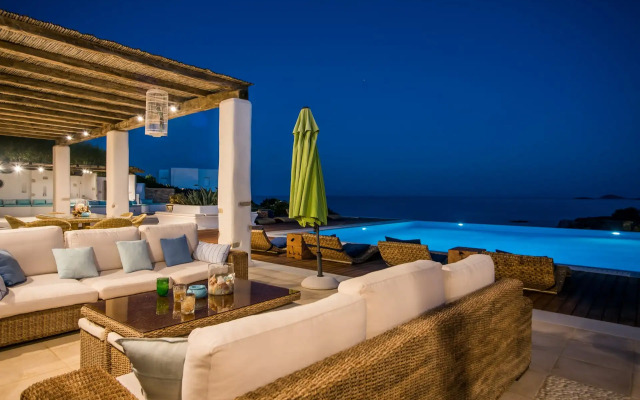 Monogram Travel Antiparos