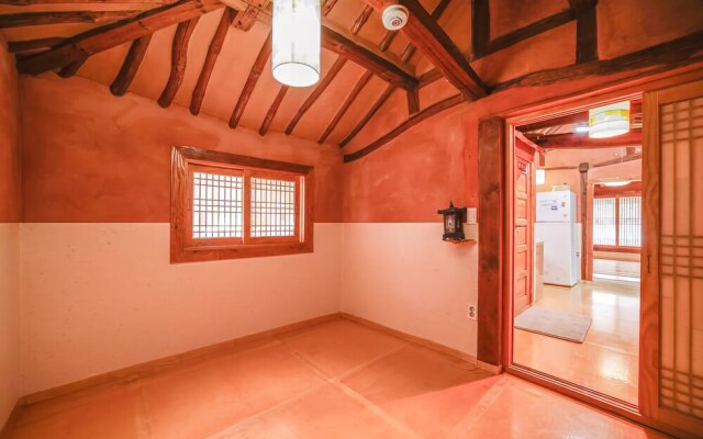 Ganghwa Jangbogo Hanok Pension
