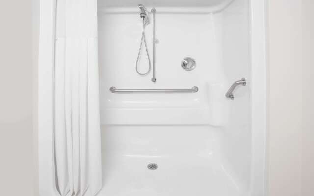 Days Inn by Wyndham Madison NE/Windsor