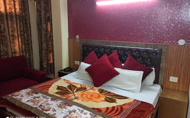 Goroomgo King Palace Shimla