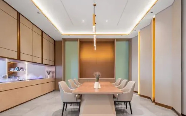 Lavande Hotel (Weihai Rushan Zhenhua Shopping Center)