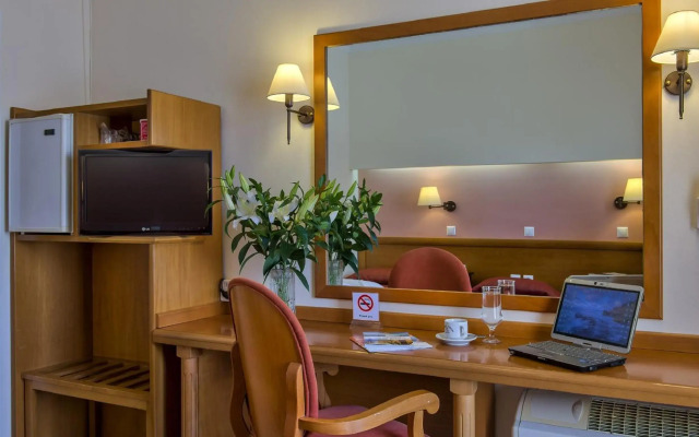 Nefeli Hotel