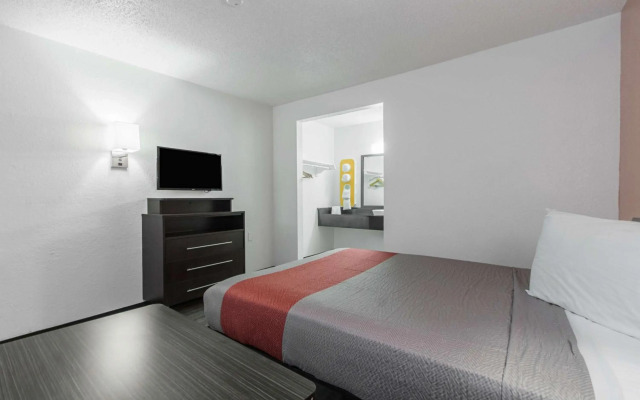 Motel 6 Norcross, GA - Atlanta Northeast